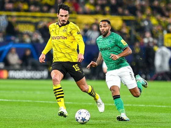 Mats Hummels Borussia Dortmund 09, 15 is tackled by Callum Wilson Newcastle United, 09 and has to play at the back Borussia Dortmund vs Newcastle United, Football, UEFA Champions League, Matchday 04, Season 2023 2024, 07 11 2023 Borussia Dortmund vs Newcastle United, Football, UEFA Champions League, Matchday 04, Season 2023 2024, 0307 11 2023 Dortmund Copyright: xEibner-Pressefoto ThomasxHaeslerx EP_THR