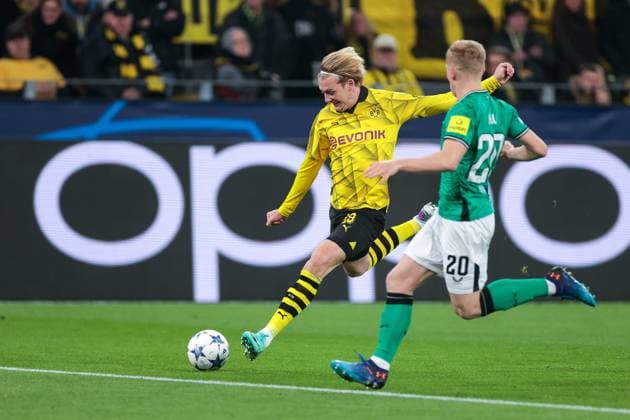 07 11 2023, Football, Season 2023 2024, UCL, UEFA Champions League, Group stage, Matchday 4, Borussia Dortmund Newcastle United, v l Julian Brandt Borussia Dortmund , Lewis Hall Newcastle United , Dortmund Signal Iduna Park NRW Germany xRHR PHOTO DEx Copyright: DennisxEwert RHR-FOTOx RHR-FOTO DE