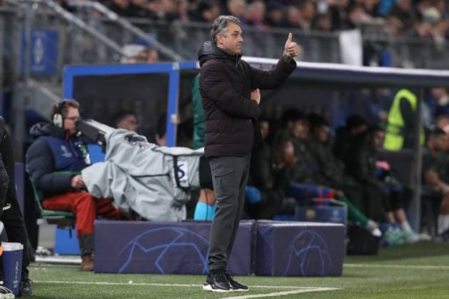 07 11 2023, xtgx, Football, UEFA Champions League, Shakhtar Donetsk FC Barcelona emspor, v l Marino Pusic Donetsk, coach gives instructions, gesticulates with arms, gesticulate, gives instructions DFL DFB REGULATIONS PROHIBIT ANY USE OF PHOTOGRAPHS as IMAGE SEQUENCES and or QUASI VIDEO Hamburg