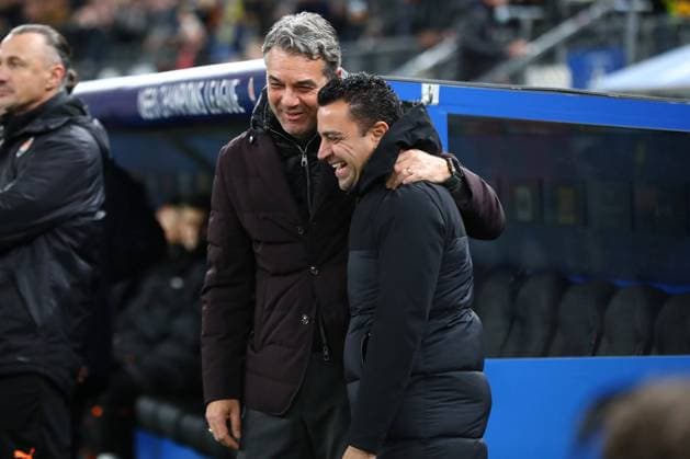 07 11 2023, xtgx, Football, UEFA Champions League, Shakhtar Donetsk FC Barcelona emspor, v l Marino Pusic Donetsk, coach and Xavi Hernandez Barcelona, coach before the match DFL DFB REGULATIONS PROHIBIT ANY USE OF PHOTOGRAPHS as IMAGE SEQUENCES and or QUASI VIDEO Hamburg