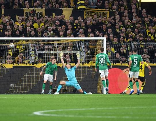 07 11 2023, Dortmund, Germany, Signal Iduna Park, Borussia Dortmund vs Newcastle United UEFA Champions League 2023 2024 Group F, Niclas Fuellkrug Borussia Dortmund Goal for 1 0 Photo Ralf Treese Dortmund Signal Iduna Park North Rhine Westphalia Germany  CA1_6804 Treese-521