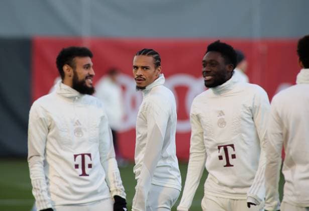 Munich, Germany 07 November 2023 Football, Men, Season 2023 2024, FC Bayern Munich, Säbener Strasse, Training ground, Training, Final training, Champions League Leroy Sane FC Bayern Munich looking left, turn around, look, watch