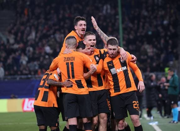1 0 by Danylo Sikan FC Shakhtar Donetsk , Cheers Football, UEFA Champions League, Group stage, Season 2023 2024, Men, UCL, Men, Volksparkstadion, FC Shakhtar Shakhtar Donetsk UKR vs FC Barcelona