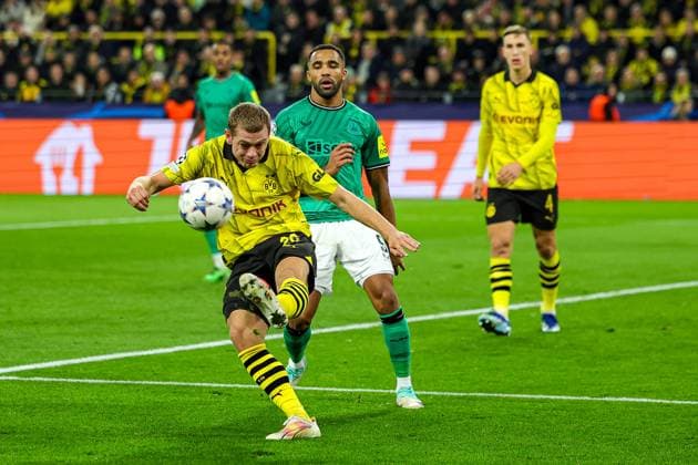 Borussia Dortmund v Newcastle United Champions League 07 11 2023. Julian Ryerson (26) of Borussia Dortmund clears the ball during the Champions League match between Borussia Dortmund and Newcastle United at Signal Iduna Park, Dortmund, Germany on 7 November 2023. Editorial use only , Copyright: xNigelxKeenex PSI-18358-0028