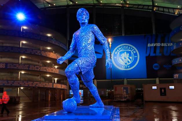 UEFA Champions League Manchester City v Young Boys David Silva statue outside the Etihad Stadium ahead of the UEFA Champions League match Manchester City vs Young Boys at Etihad Stadium, Manchester, United Kingdom, 7th November 2023 (Photo by Conor Molloy News Images) Manchester Etihad Stadium Manchester United, ManU Kingdom Copyright: xConorxMolloy NewsxImagesx