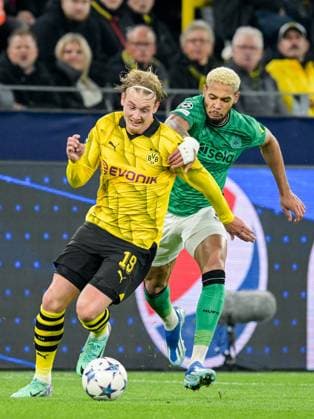DORTMUND - (l-r) Joelinton of Newcastle United FC, Julian Brandt of Borussia Dortmund during the UEFA Champions League match between Borussia Dortmund and Newcastle United FC at Signal Iduna Park on November 7, 2023 in Dortmund, Germany. ANP Hollandse Hoogte UEFA Champions League 2023 24 2023 2024 xVIxANPxSportx xGerritxvanxKeulenxIVx 483268975 originalFilename: 483268975.jpg
