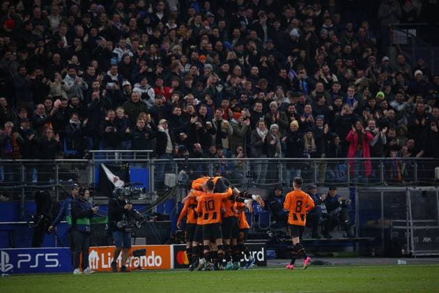 Soccer Men Season 2023 2024 UEFA Champions League I Matchday 4 Shakhtar Donetsk FC Barcelona 07 11 2023 Shakhtar Donetsk cheers to 1 0 Hamburg Volksparkstadion Hamburg Germany Copyright: xLobecax xHenningxRohlfsx