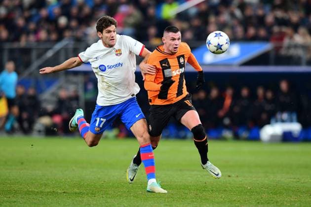 Football I Men I UEFA I Champions League l FC Shakhtar Donetsk FC Barcelona I Matchday 4 I Group H I Season 2023 2024 I Shakhtar Donetsk I Barca I 07 11 2023 I v l Marcos Alonso FC Barcelona , Zubkov Oleksandr FC Shakhtar Donetsk , Sportplatz Volksparkstadion, Hamburg, Stellingen Hamburg Germany