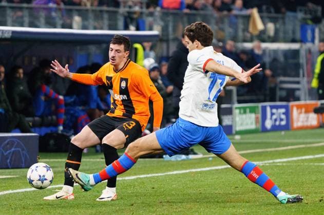 Giorgi Gocholeishvili Shakhtar Donetsk, 13 , Marcos Alonso FC Barcelona, 17 GER, Shakhtar Donetsk vs FC Barcelona, Football, Champions League, Group H, Matchday 4, 2023 2024 season, 07 11 2023 GER, Shakhtar Donetsk vs FC Barcelona, Football, Champions League, Group H, Matchday 4, 2023 2024 season, 07 11 2023 Hamburg Copyright: xEibner-Pressefoto MarcelxvonxFehrnx EP_MFN