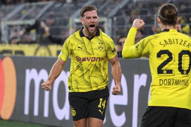 Champions League Borussia Dortmund Newcastle United on 07 11 2023 at Signal Iduna Park in Dortmund Cheering, goal celebration, goal scorer, goal scorer Niclas Füllkrug Fuellkrug Dortmund 14 cheers after his goal to 1 to 0 with Marcel Sabitzer Dortmund 20 MH
