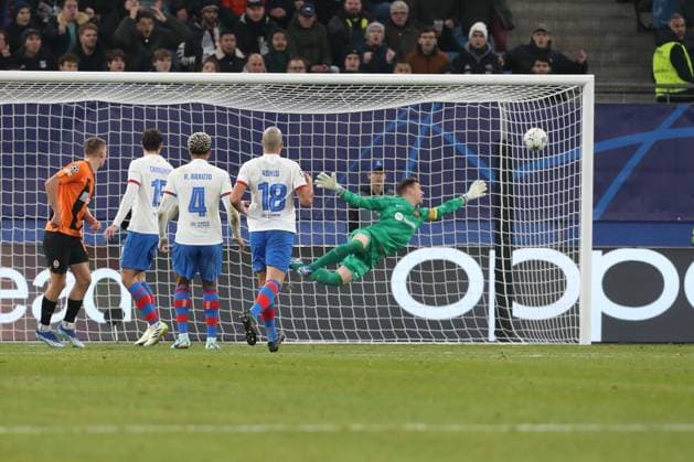 07 11 2023, xtgx, Football, UEFA Champions League, Shakhtar Donetsk FC Barcelona emspor, v l Goal for 1 0 by Danylo Sikan Donetsk, 14 DFL DFB REGULATIONS PROHIBIT ANY USE OF PHOTOGRAPHS as IMAGE SEQUENCES and or QUASI VIDEO Hamburg