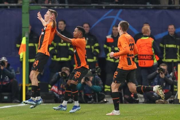 07 11 2023, xtgx, Soccer, UEFA Champions League, Shakhtar Donetsk FC Barcelona emspor, v l cheers after the 1 0 by Danylo Sikan Donetsk, 14 DFL DFB REGULATIONS PROHIBIT ANY USE OF PHOTOGRAPHS as IMAGE SEQUENCES and or QUASI VIDEO Hamburg