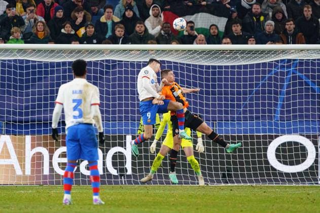 Robert Lewandowski FC Barcelona, 09 GER, Shakhtar Donetsk vs FC Barcelona, Football, Champions League, Group H, Matchday 4, 2023 2024 season, 07 11 2023 GER, Shakhtar Donetsk vs FC Barcelona, Football, Champions League, Group H, Matchday 4, 2023 2024 season, 07 11 2023 Hamburg Copyright: xEibner-Pressefoto MarcelxvonxFehrnx EP_MFN