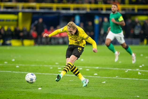 UEFA Champions League, Borussia Dortmund Newcastle United, 7 11 2023 Julian Brandt Borussia Dortmund, 19 scores the goal for 2 0 UEFA Champions League, Borussia Dortmund Newcastle United, preliminary round 4 matchday, on 7 11 2023, Signal Iduna Park, Dortmund UEFA regulations prohibit any use of photographs as image sequences and or quasi video Copyright: xBEAUTIFULxSPORTS Meuselx