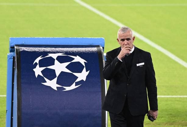 Football, Men, Season 2023 2024, Champions League Group C, Matchday 4 , SSC Napoli 1 FC Union Berlin, Stadium inspection and press conference of 1 FC Union at Stadio Diego Armando Maradona in Naples the day before the match , President Dirk Zingler 1 FC Union next to the logo, 7 11 2023, Copyright: xMatthiasxKochx
