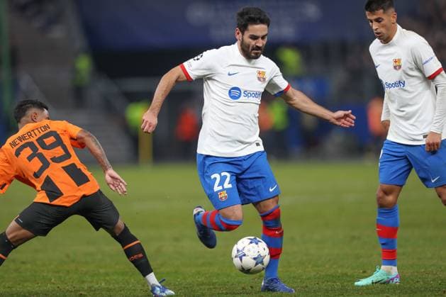 07 11 2023, xtgx, Football, UEFA Champions League, Shakhtar Donetsk FC Barcelona emspor, v l Newerton Donetsk, 39 , Mykola Matvienko Donetsk, 22 duel, duel, fight, tackle DFL DFB REGULATIONS PROHIBIT ANY USE OF PHOTOGRAPHS as IMAGE SEQUENCES and or QUASI VIDEO Hamburg