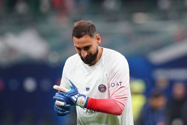 Foto Spada LaPresse 07 novembre 2023 - Milano , Italia - calcio - Milan vs PSG Paris Saint- Germain - Champions League 2023 2024 - Stadio San Siro. Nella foto: Gianluigi Donnarumma November 07 , 2023 Milan , Italy - sport, calcio - Milan vs PSG Paris Saint- Germain - Champions League 2023 2024 - San Siro Stadium . In the pic : Gianluigi Donnarumma  Copyright: xSpada LaPressex
