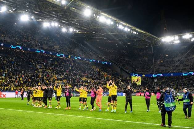 DORTMUND - Borussia Dortmund players celebrate the victory during the UEFA Champions League match between Borussia Dortmund and Newcastle United FC at Signal Iduna Park on November 7, 2023 in Dortmund, Germany. ANP Hollandse Hoogte UEFA Champions League 2023 24 2023 2024 xVIxANPxSportx xGerritxvanxKeulenxIVx 483272738 originalFilename: 483272738.jpg