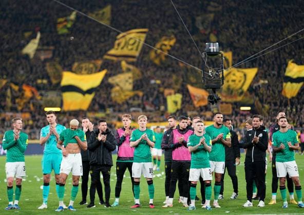 EDITORIAL USE ONLY No use with unauthorised audio, video, data, fixture lists, club league logos or live services. Online in-match use limited to 120 images, no video emulation. No use in betting, games or single club league player publications. Borussia Dortmund v Newcastle United, UEFA Champions League, Group F, Football, Signal Iduna Park, Dortmund, Germany - 07 Nov 2023 EDITORIAL USE ONLY No use with unauthorised audio, video, data, fixture lists, club league logos or live services. Online in-match use limited to 120 images, no video emulation. No use in betting, games or single club league player publications. Copyright: xDavexShopland Shutterstockx 14186379at