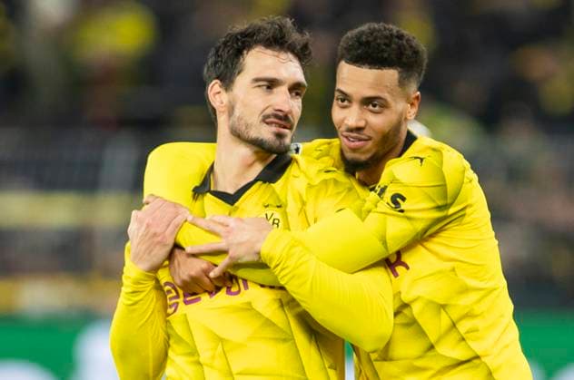 UEFA Champions League, Borussia Dortmund Newcastle United, 7 11 2023 Mats Hummels Borussia Dortmund, 15 and Felix Nmecha Borussia Dortmund, 8 celebrate the victory UEFA Champions League, Borussia Dortmund Newcastle United, preliminary round 4 matchday, on 7 11 2023, Signal Iduna Park, Dortmund UEFA regulations prohibit any use of photographs as image sequences and or quasi video Copyright: xBEAUTIFULxSPORTS Meuselx