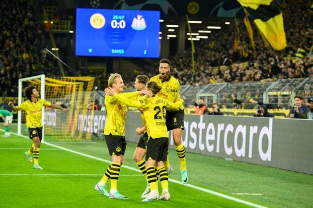 Cheering DO around Niclas FUELLKRUG Füllkrug DO after his goal for 1 0, from l Julian BRANDT DO , Niclas FUELLKRUG Füllkrug DO , Marcel SABITZER DO , Felix NMECHA DO Football Champions League, Preliminary Round, Matchday 4, Borussia Dortmund DO Newcastle United NU , on 07 11 2023 in Dortmund Germany UEFA regulations prohibit any use of photographs as image sequences and or quasi video Â