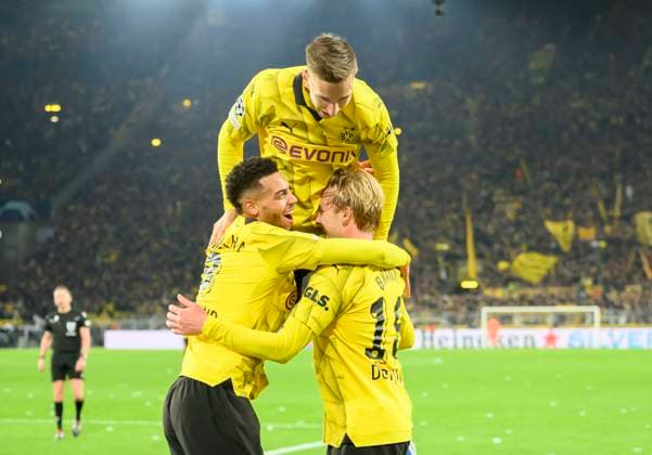 Cheering DO around Julian BRANDT DO after his goal for 2 0, f l Felix NMECHA DO , Nico SCHLOTTERBECK DO , Julian BRANDT DO , Football Champions League, Preliminary Round, Matchday 4, Borussia Dortmund DO Newcastle United NU , on 07 11 2023 in Dortmund Germany UEFA regulations prohibit any use of photographs as image sequences and or quasi video Â