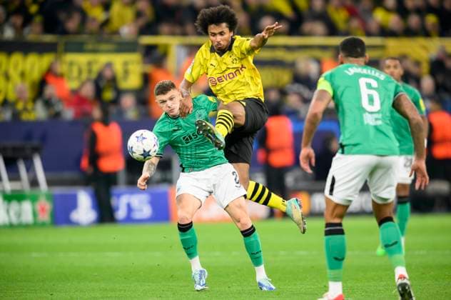 v l Kieran TRIPPIER NU , Karim David ADEYEMI DO Action, duel, Football Champions League, preliminary round, matchday 4, Borussia Dortmund DO Newcastle United NU , on 07 11 2023 in Dortmund Germany UEFA regulations prohibit any use of photographs as image sequences and or quasi video Â