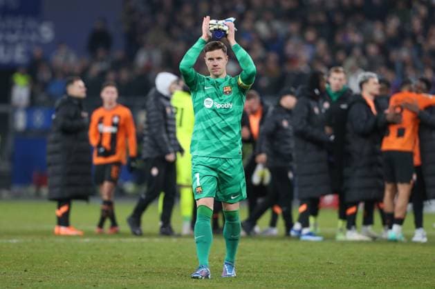 07 11 2023, xtgx, Football, UEFA Champions League, Shakhtar Donetsk FC Barcelona emspor, v l Marc Andre Ter Stegen Barcelona, 1 thanks the fans DFL DFB REGULATIONS PROHIBIT ANY USE OF PHOTOGRAPHS as IMAGE SEQUENCES and or QUASI VIDEO Hamburg
