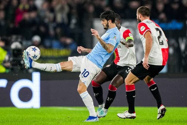 UEFA Champions League: S.S. Lazio v Feyenoord Rome - Luis Alberto of Lazio during the 4th leg of the UEFA Champions League group stage between S.S. Lazio v Feyenoord at Stadio Olympico on 7 November 2023 in Rome, Italy. Copyright: xTomxBodex