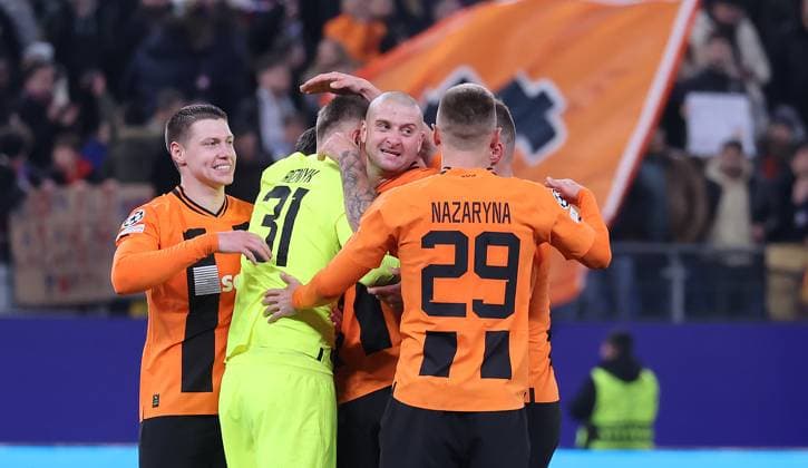 Joy for Dmytro Riznyk FC Shakhtar Donetsk and his team Football, UEFA Champions League, Group stage, Season 2023 2024, Men, UCL, Men, Volksparkstadion, FC Shakhtar Shakhtar Donetsk UKR vs FC Barcelona , 1 0