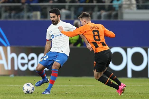 07 11 2023, xtgx, Football, UEFA Champions League, Shakhtar Donetsk FC Barcelona emspor, v l Ilkay Guendogan Go¼ndogan, Barcelona, 22 , Dmytro Kryskiv Donetsk, 8 duel, duel, fight, tackle DFL DFB REGULATIONS PROHIBIT ANY USE OF PHOTOGRAPHS as IMAGE SEQUENCES and or QUASI VIDEO Hamburg