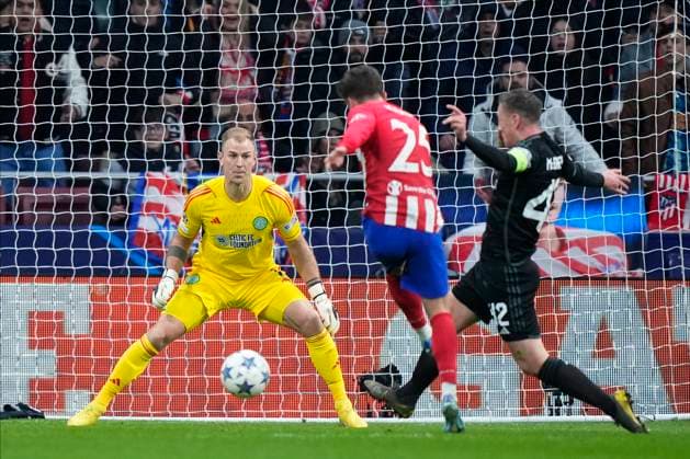Rodrigo RiquelmeÊof Atletico de Madrid and Joe Hart of Celtic FC during Atletico de Madrid vs Celtic FC on November 07, 2023 at Civitas Metropolitano Stadium in Madrid, Spain. Photo: Senis Cebolla ALFAQUI Madrid Civitas Metropolitano Stadium Spain Copyright: xSenisxCebollax xALFAQUIx