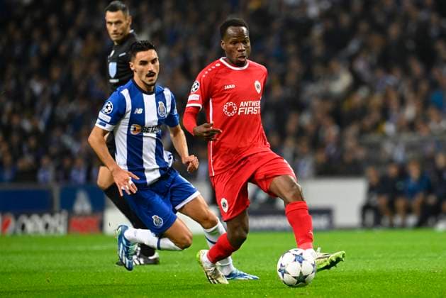 FC Porto v Royal Antwerp FC - UEFA Champions League PORTO, PORTUGAL - NOVEMBER 07 : Abdullahi Alhassan Yusuf midfielder of Antwerp FC during the UEFA Champions League group H match between FC Porto and Royal Antwerp FC on November 7, 2023 in Porto, Portugal, 07 11 2023 Porto Portugal  Copyright: xPeterxDexVoechtx