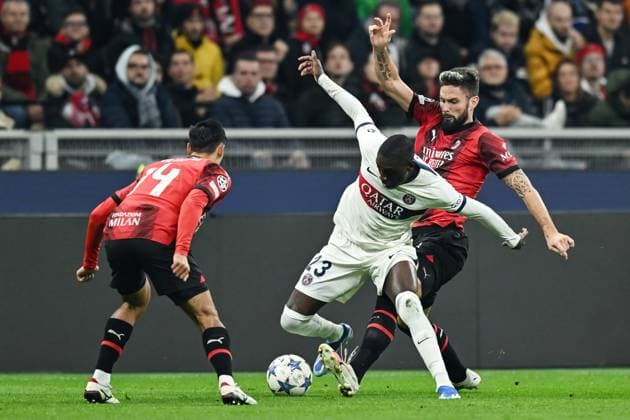 Db Milano 07 11 2023 - Champions League Milan-Paris Saint Germain foto Daniele Buffa Image nella foto: Randal Kolo Muani-Olivier Giroud-Tijjani Reijnders 