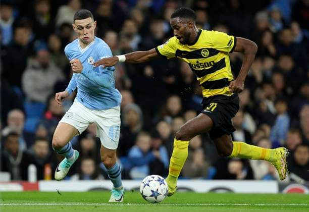 Manchester City v BSC Young Boys: Group G - UEFA Champions League 2023 24 Phil Foden of Manchester City and Ulisses Garcia of BSC Young Boys challenge during the UEFA Champions League match between Manchester City and BSC Young Boys at Etihad Stadium on November 7, 2023 in Manchester, United Kingdom. Manchester Etihad Stadium England United Kingdom Copyright: xNigelxFrench Sportsphoto APLx 13959894