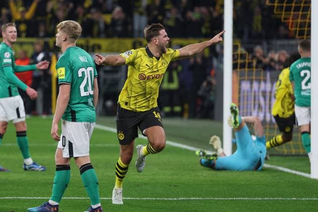 Champions League Borussia Dortmund Newcastle United on 07 11 2023 at Signal Iduna Park in Dortmund Cheering, goal celebration, goal scorer, goal scorer Niclas Füllkrug Fuellkrug Dortmund 14 cheers after his goal to make it 1 - 0 MH