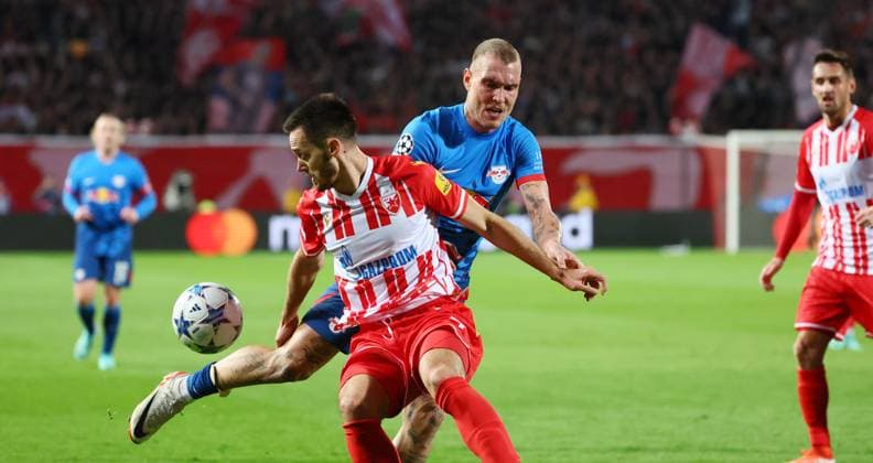 Red Star Belgrade RB Leipzig Champions League Beograd, 07 11 2023, Stadion Rajko Mitic, Fußball , UEFA Champions League, Gruppe G , Spieltag 4 , Red Star Belgrade vs RB Leipzig , Im Bild von li Mirko Ivanic 4, Belgrade vor David Raum 22, RB Leipzig , Foto nur zur redaktionellen Nutzung bestimmt , UEFA regulations prohibit any use of photographs as image sequences and or quasi video ,