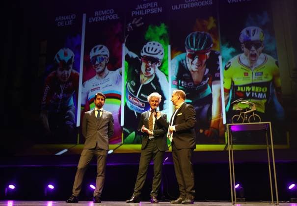 Slovak Peter Sagan of TotalEnergies, Guy Fransen and Sports journalist Karl Vannieuwkerke pictured during the Flandrien award ceremony for the best Belgian cyclist of the 2023 cycling season, organized by newspaper Het Nieuwsblad , in Oostende, on Tuesday 07 November 2023. DAVIDxPINTENS  x79485942x