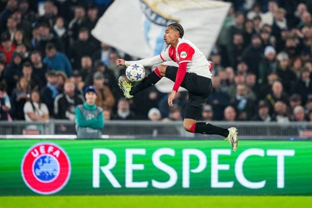 Sport Bilder des Tages UEFA Champions League: S.S. Lazio v Feyenoord Rome - Calvin Stengs of Feyenoord during the 4th leg of the UEFA Champions League group stage between S.S. Lazio v Feyenoord at Stadio Olympico on 7 November 2023 in Rome, Italy. Copyright: xTomxBodex