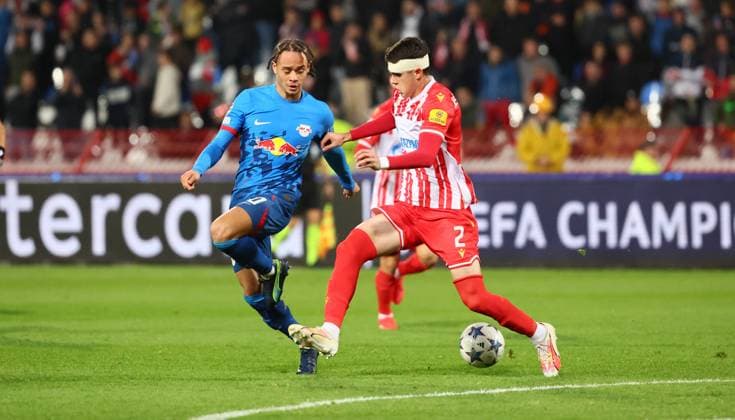 Red Star Belgrade RB Leipzig Champions League Beograd, 07 11 2023, Stadion Rajko Mitic, Fußball , UEFA Champions League, Gruppe G , Spieltag 4 , Red Star Belgrade vs RB Leipzig , Im Bild von li Xavi Simons RB Leipzig und Kosta Nedeljkovic 2, Belgrad , Foto nur zur redaktionellen Nutzung bestimmt , UEFA regulations prohibit any use of photographs as image sequences and or quasi video ,