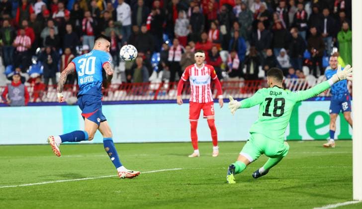 Red Star Belgrade RB Leipzig Champions League Beograd, 07 11 2023, Stadion Rajko Mitic, Soccer , UEFA Champions League, Group G , Matchday 4 , Red Star Belgrade vs RB Leipzig , Pictured from left Benjamin Sesko 30, RB Leipzig and goalkeeper Omri Glazer 18, Belgrade , Photo for editorial use only , UEFA regulations prohibit any use of photographs as image sequences and or quasi video ,