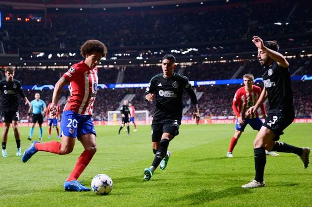Axel Witsel of Atletico de Madrid looks to pass the ball during the UEFA Champions League match between Atletico Madrid v Celtic in Madrid, Spain, on November 7, 2023 (photo by: Panoramic) FOOTBALL : Atletico de Madrid vs Celtic Glasgow - UEFA Ligue des Champions - 07 11 2023 AlvaroMedranda Panoramic 