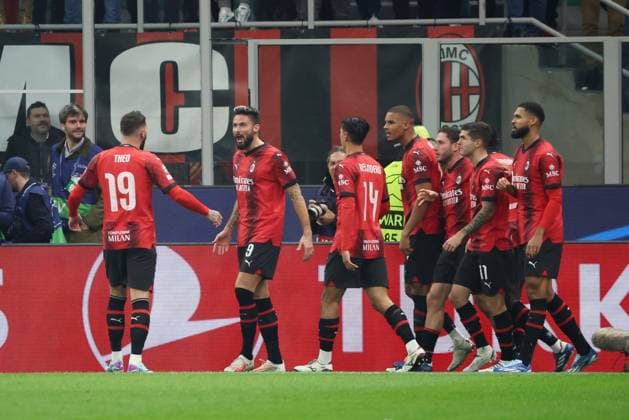MILAN AC -PSG PHOTOPQR LE PARISIEN Le Parisien Arnaud Journois ; MILAN ; 07 11 2023 ; FOOTBALL , LIGUE DES CHAMPIONS UEFA , PHASE DE GROUPES 4E JOURNEE , 07 11 2023 , MILAN ( ITALIE ) STADE GIUSEPPE MEAZZA SAN SIRO MILAN AC - PARIS SG BUT OLIVIER GIROUD PHOTO LE PARISIEN ARNAUD JOURNOIS MILAN 78 France  Copyright: xPHOTOPQR LExPARISIEN MAXPPPxLexParisienx xArnaudxJournoisx 20231107LPA2106 20231107LPA2106