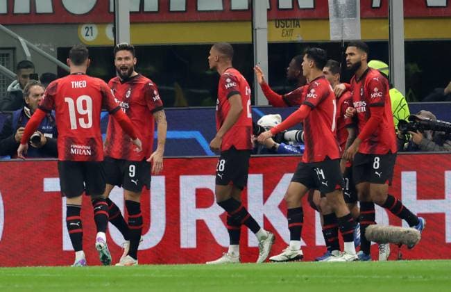 November 7, 2023, MILAN, ITALY: AC Milan s Olivier Giroud jubilates with his teammates after scoring goal of 2 to 1 during he UEFA Champions League group F soccer match between Ac Milan and Paris Saint-German s at Giuseppe Meazza stadium in Milan, 7 November 2023..ANSA MATTEO BAZZI. Soccer; Champions League: Ac Milan vs Paris Saint-German  - ZUMAa110 20231107_zaf_a110_050 Copyright: xMatteoxBazzix