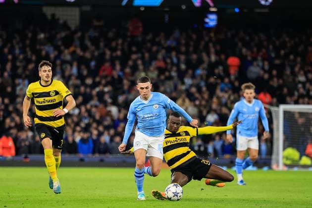 UEFA Champions League Manchester City vs Young Boys Phil Foden 47 of Manchester City evades Cheikh Niasse 20 of Young Boys during the UEFA Champions League match Manchester City vs Young Boys at Etihad Stadium, Manchester, United Kingdom, 7th November 2023 (Photo by Conor Molloy News Images) Manchester Etihad Stadium Manchester United, ManU Kingdom Copyright: xConorxMolloy NewsxImagesx