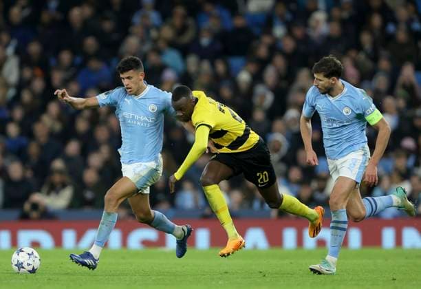 Manchester City v BSC Young Boys: Group G - UEFA Champions League 2023 24 Matheus Nunes of Manchester City and Cheikh Niasse of BSC Young Boys challenge during the UEFA Champions League match between Manchester City and BSC Young Boys at Etihad Stadium on November 7, 2023 in Manchester, United Kingdom. Manchester Etihad Stadium England United Kingdom Copyright: xNigelxFrench Sportsphoto APLx 13959914