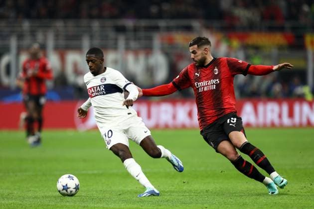 November 7, 2023, Milan, Lombardy, Italy: THEO HERNANDEZ 19 of AC Milan defends on OUSMANE DEMBELE 10 of Paris Saint Germain in the UEFA Champions League Group Stage game between AC Milan and Paris Saint Germain on Tuesday November 7th 2023 at Stadio San Siro, Italy Milan Italy - ZUMAc179 20231107_zep_c179_023 Copyright: xMickaelxChavetx
