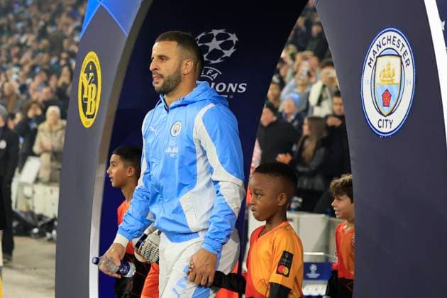 UEFA Champions League Manchester City v Young Boys Kyle Walker 2 of Manchester City leads the team out ahead of the UEFA Champions League match Manchester City vs Young Boys at Etihad Stadium, Manchester, United Kingdom, 7th November 2023 (Photo by Conor Molloy News Images) Manchester Etihad Stadium Manchester United, ManU Kingdom Copyright: xConorxMolloy NewsxImagesx