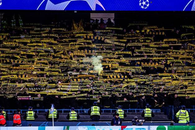 MANCHESTER, ENGLAND NOVEMBER 7 fans of Young Boys during the UEFA Champions League Group Stage match between Manchester City and BSC Young Boys at Etihad Stadium on November 7, 2023 in Manchester, England Manchester Etihad Stadium England United Kingdom Copyright: xJustPictures.ch DaniloxFernandesx jp-en-EuSpIm-Man.City_Y.Boys_07Nov2023_DAF_00056
