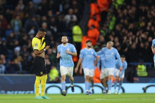 Manchester City v BSC Young Boys: Group G - UEFA Champions League 2023 24 Meschack Elia of Young Boys looks dejected as his team go two down during the UEFA Champions League Group G match between Manchester City and BSC Young Boys at the Etihad Stadium, Manchester on Tuesday 7th November 2023. Manchester Manchester United, ManU Kingdom  Copyright: xMIxNewsx originalFilename:fletcher-manchest231107_npjN7.jpg